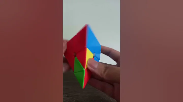 Solving a MoYu Pyraminx with a Broken Tip 🔺️ #solve #cubing #shorts