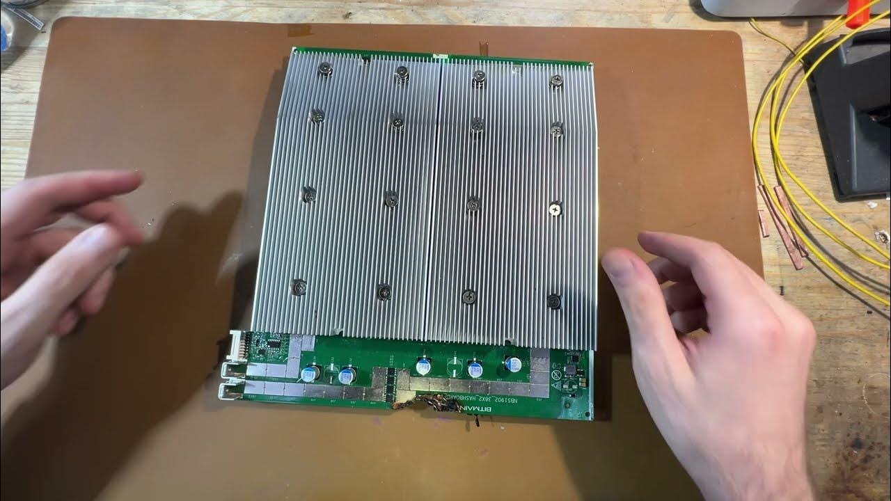 Прогорела плата на Antminer S19. Не обычная причина замыкания - YouTube