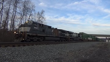 WB NS Stack Train 25T - C40-9W #9827 ES40DC #7606 In Leetonia, OH 11-23-18