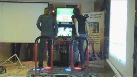 DDR - DYNAMITE RAVE (Oni) (RDC 2009, Gilion vs Shinji)