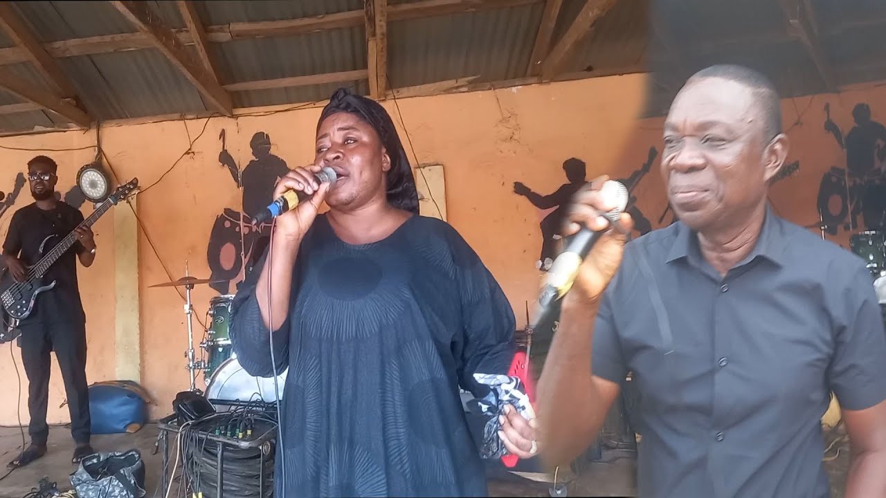 Wofa Asomani & Sunyani Melody Band Perform Old Ghana Funeral Gospel