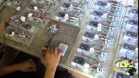 Programming G4 solar wind turbine dump diversion load regulator