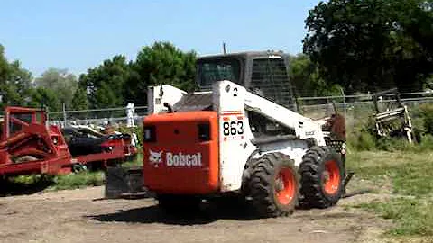 Bobcat 863 skid steer video