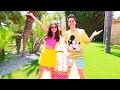 ANDIAMO IN VACANZA IN UN VILLAGGIO TURISTICO!!