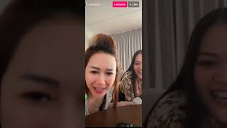 Detik Detik Baju Aura kasih ke angkat saat live #aurakasih #artist #viral