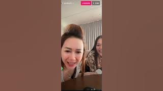 Detik Detik Baju Aura kasih ke angkat saat live #aurakasih #artist #viral