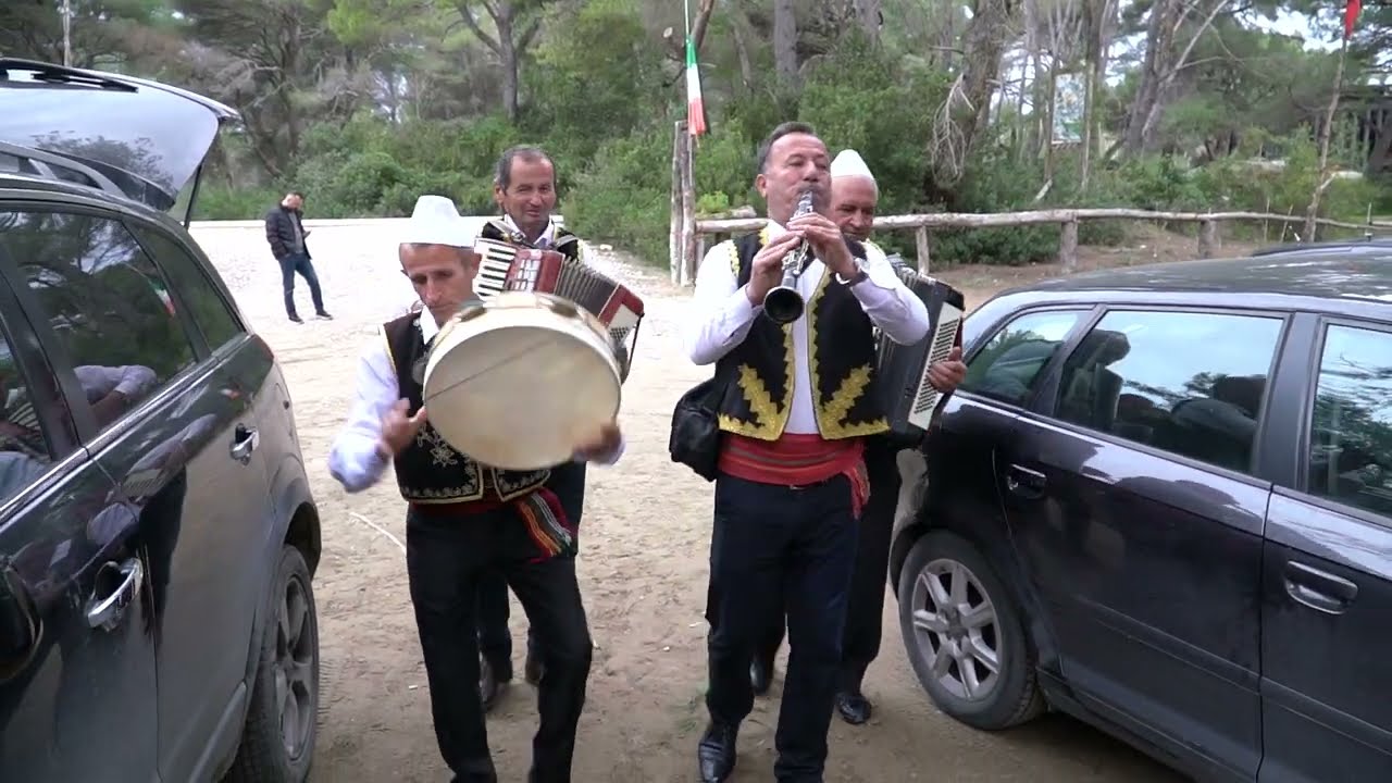 Tabani Myzeqar. Sokrat Cuni me grupin e tij. Cel: 0682518755