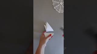 How to Make a Paper Spider Web |  DIY Halloween Decorations #halloween #spiderweb #papercrafts