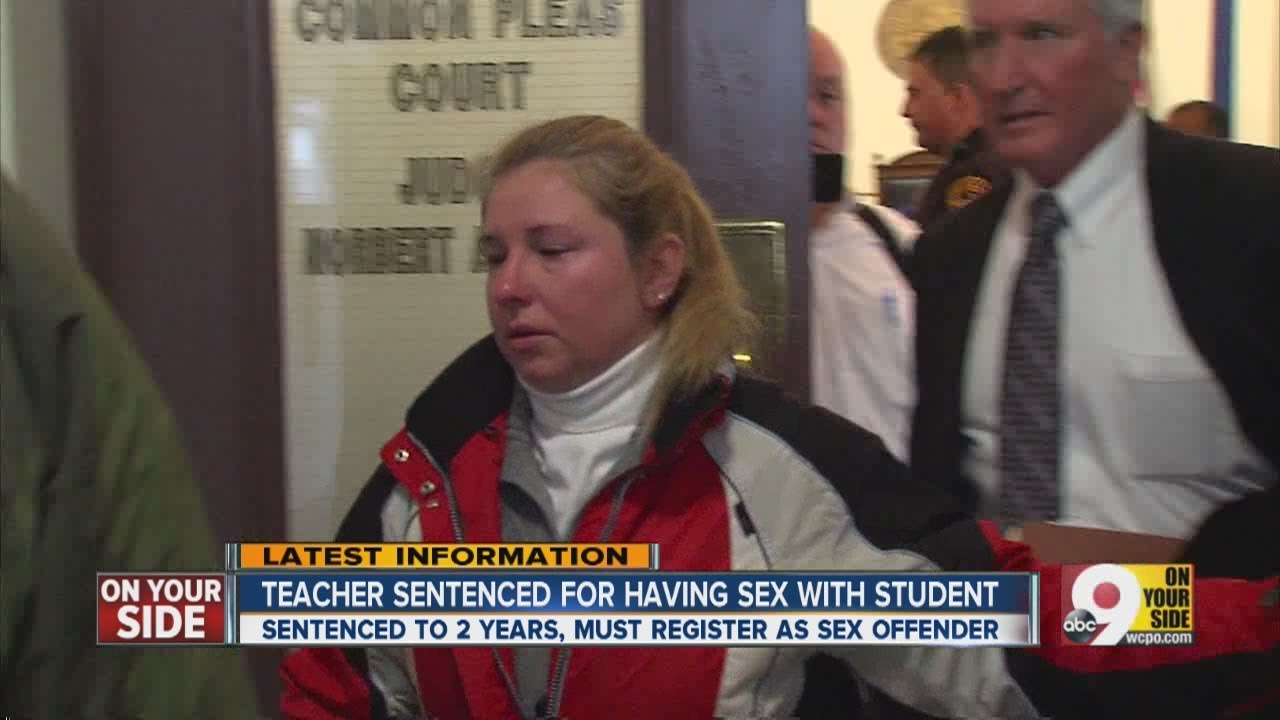Sex with student sends teacher to prison - YouTube