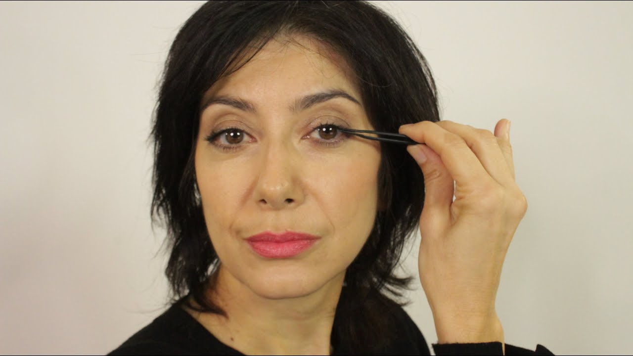 Ciglia Finte a Ciuffetti: Facili da Applicare, Effetto Super Naturale!