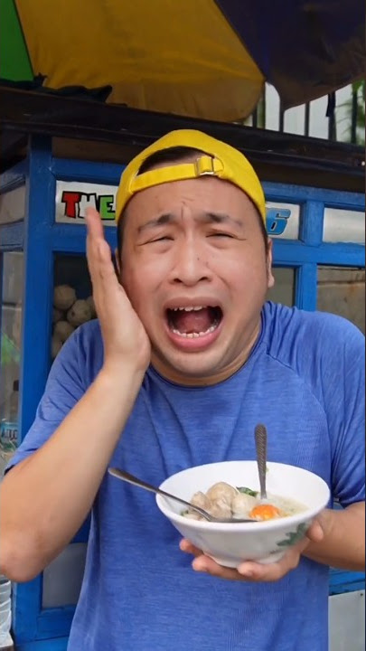 Baksonya Panas🔥 #asmr #mukbang #videolucu #bakso #makansesuaiemoji #makansesuainama