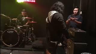 instrumental 'Ekamatra'.lama x jamming lagu ni kata Achid & Shahrul Ekamatra.