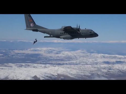 Video: Akrobatika pilotları paraşüt taxırmı?