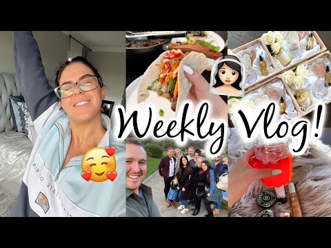 WEEKLY VLOG!! SETTLING A DISPUTE, MAKING BRIDESMAIDS BOXES & TASTING WEDDING FOOD!!