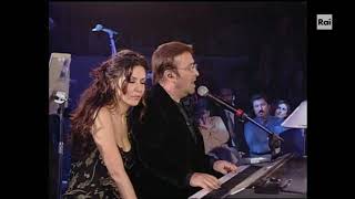Lucio Dalla e Sabrina Ferilli - Felicità (Live 2002)