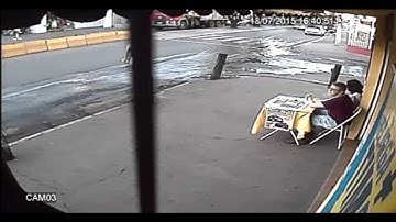 Girl Almost Hit By Bus || ViralHog