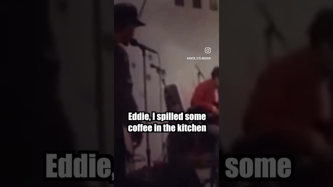 在 YouTube 上觀看「Chris Cornell apologized to Eddie Vedder #chriscornell #eddievedder #grunge」 在 YouTube 上觀看「Chris Cornell apologized to Eddie Vedder #chriscornell #eddievedder #grunge」