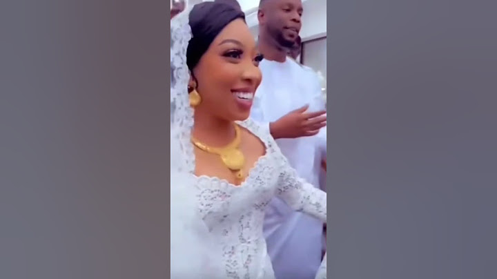 Mariage de Zeyna Ndour: Youssou Ndour embrasse Zeyna et son mari