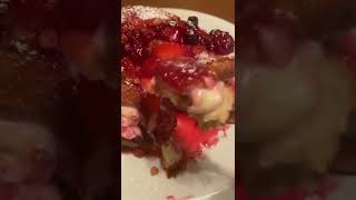 Strawberry Cheesecake stuffed French Toast #frenchtoast #strawberry #cheesecake #brunch #breakfast