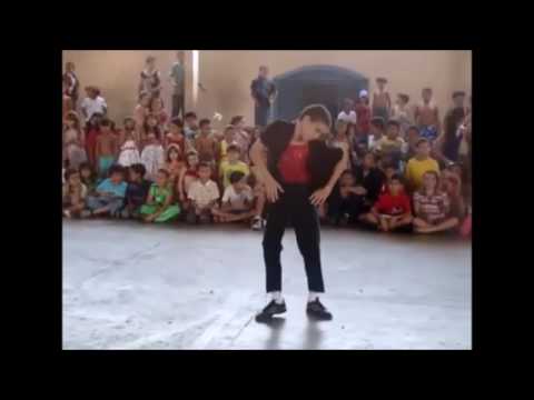 Stefan - Dançando Michael Jackson na escola com 12 anos