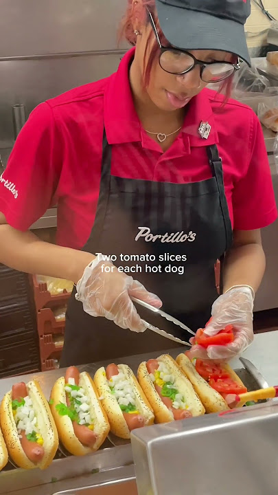 She made them so fast 🤯 would you try them? #hotdogs #portillos #foodprep #chicagohotdog #fastfood