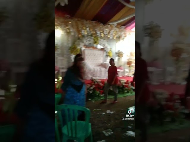 disaat kebahagiaan pengantin berubah jadi kesedihan class=