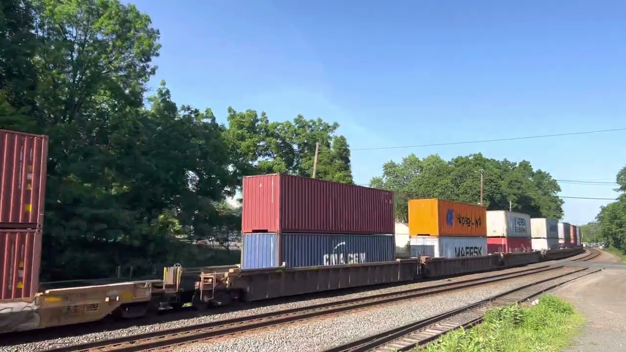 CSX 379 (YN2) leads CSX I158 with a Sick K5LA horn at Piscataway,NJ