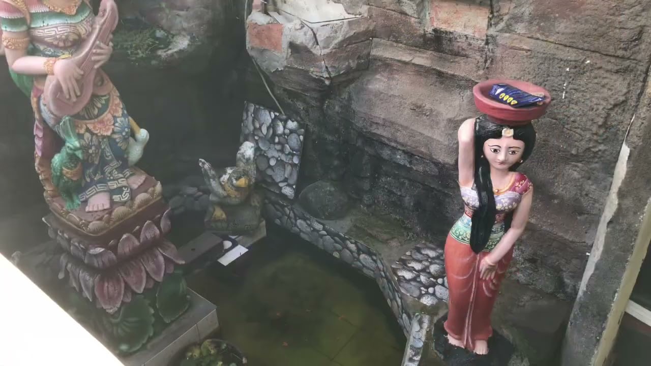 KEGIATAN TUMPEK WAYANG DI SDN 21 DANGIN PURI DENPASAR