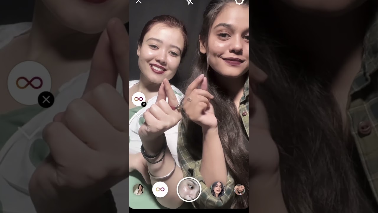 Boomerang Pose with Sister/ BFF🥳 