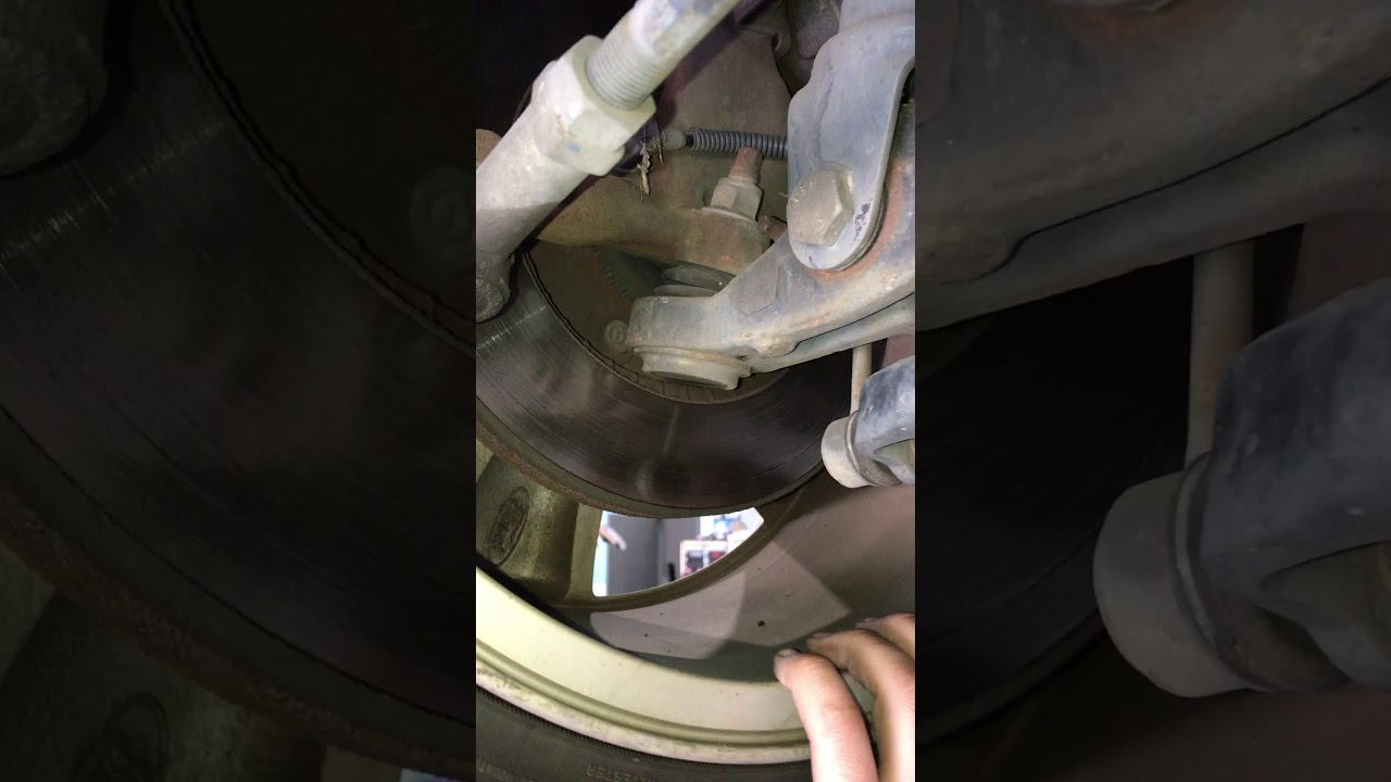 How to inspect Ford Falcon AU,BA,BF,BG Lower Ball Joint YouTube