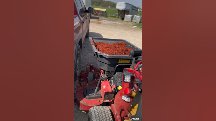 Toro Grandstand W/ Mega Bucket