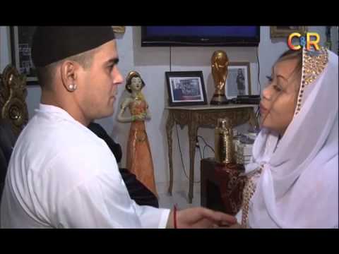 gonzales muslim Phoenix — two women known for uttering anti-muslim vitriol at phoenix-area political events were arrested thursday after they filmed themselves and their children spouting hate speech while removing flyers and pamphlets from a local mosque tempe police spokeswoman lily duran said tahnee gonzales. gonzales muslim Phoenix — two women known for uttering anti-muslim vitriol at phoenix-area political events were arrested thursday after they filmed themselves and their children spouting hate speech while removing flyers and pamphlets from a local mosque tempe police spokeswoman lily duran said tahnee gonzales.
