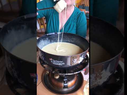 Cheese fondue in