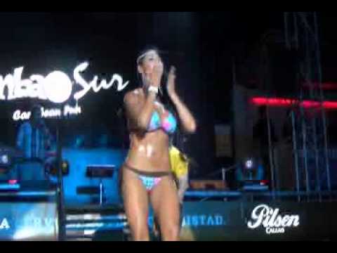Aixa Serapion con tanga en discoteca