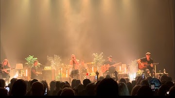 Daughtry - Heavy Is The Crown (Acoustic) (Live at The Palace Theatre)