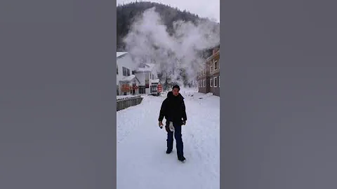 Turning hot water into snow display!