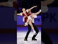 まるでおとぎ話のようなフィギュアスケートの演技  #shorts #댄스 #피겨스케이팅 #フィギュアスケート#ailookbook #iceskating #dance #sports