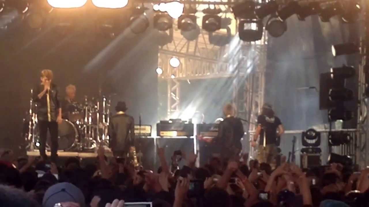 Flow_ Ressaca friends 2013 (1/4)