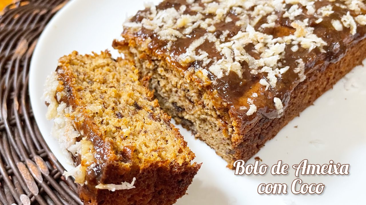 Bolo de Ameixa com Coco saudável (SEM AÇÚCAR) Junte aveia e ameixa e tenha um bolo incrível 