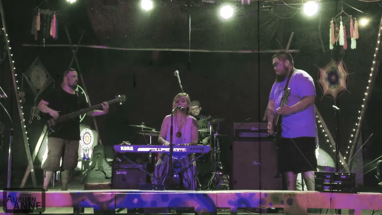 Auburn Anne Liwa Zambalaes