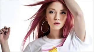 Ece Seçkin - Follow Me