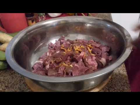 فيديو: كيف لطهي كبد الخنزير في المنزل