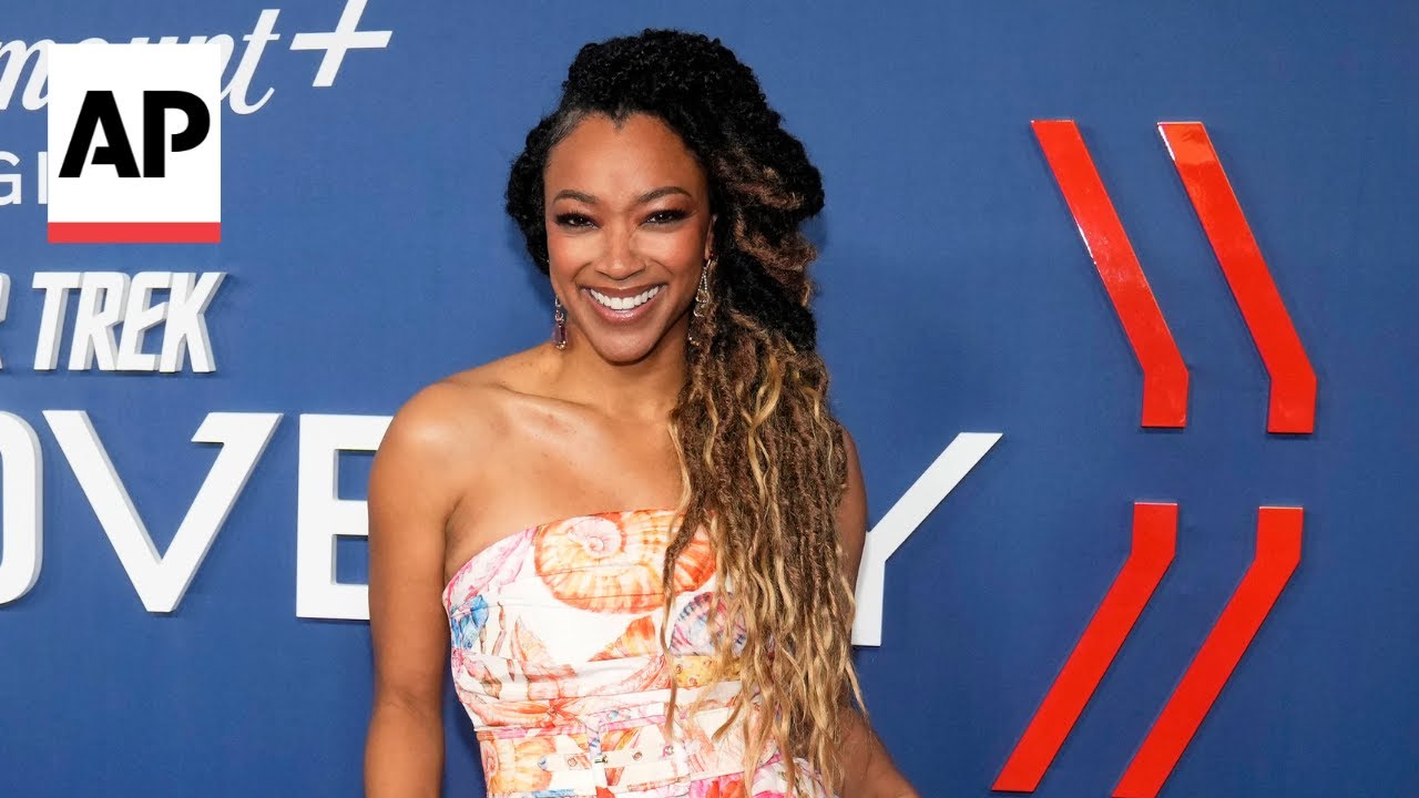 At 'Star Trek: Discovery' premiere, actor Sonequa Martin-Green reflects on trailblazing stars