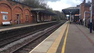 170103 enters Platform 1, Melton Mowbray