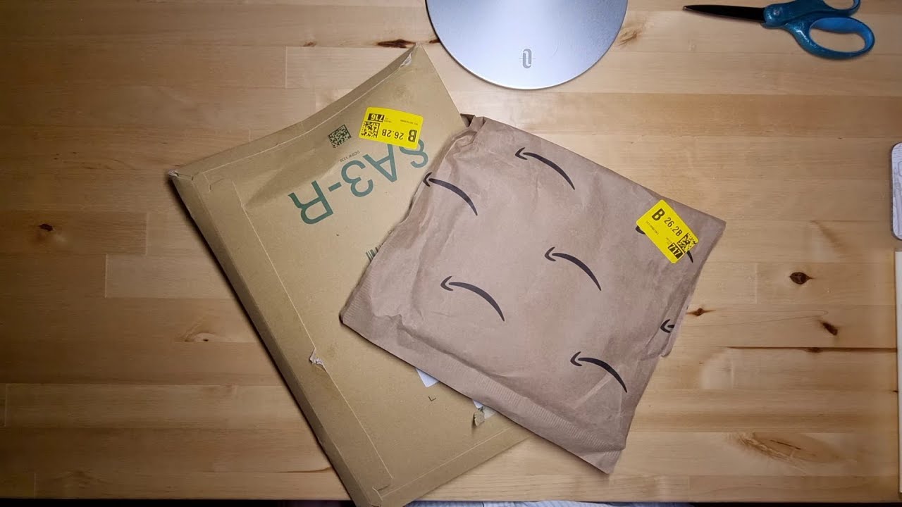 Unboxing / Sticker und Stempel