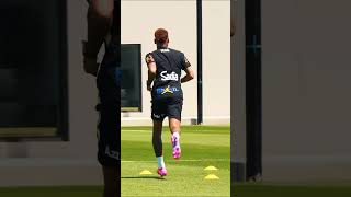 Neymar pela primeira vez em campo!!!