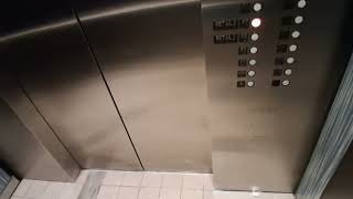Dover Banjo traction elevators at The Westchester mall (White Plains, NY)