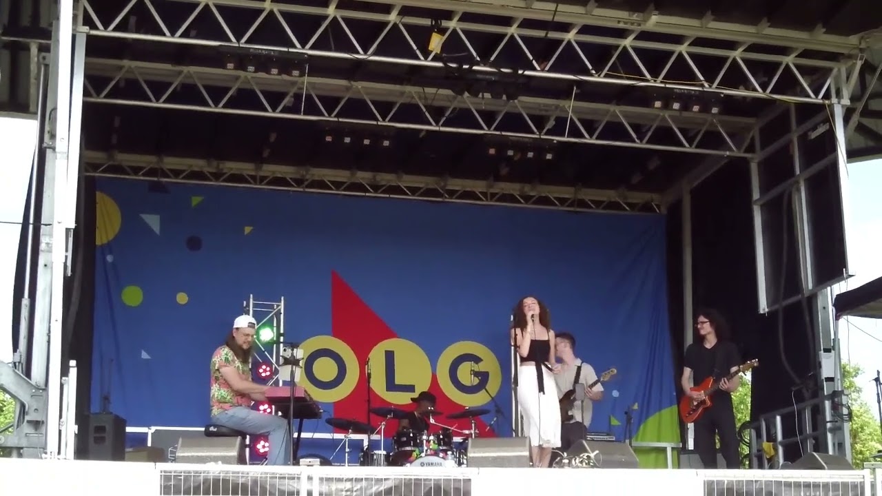 Mira Avery Raquel Live at Beaches Jazz en YouTube Mira Avery Raquel Live at Beaches Jazz en YouTube