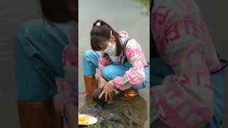 Massive Clam Holds Priceless Pearl Surprise pearlhunter