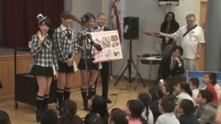 ＡＫＢ「元気」伝える  ワシントンで小学生と交流